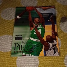 Skybox 1999-00 Premium Paul Pierce #37 Boston Celtics Basketball Card