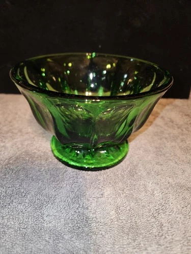 Vintage Anchor Hocking Emerald Green Glass Thumbprint Pedestal Candy  Bowl 1974