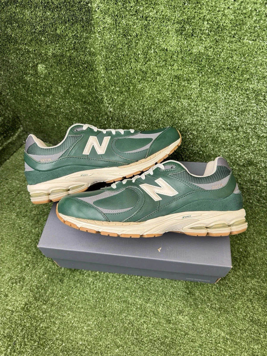 ワールドレップグリーン New Balance 2002R Vintage Leather Pack - Green for Sale