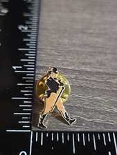 Small Johnnie Walker Scotch Whiskey Scotland Company Advertising Lapel Pin Y5
