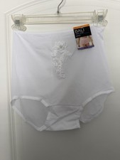 NWT Bridal Panties Bali 2633 Skimp Skimp Brief Size 7 with VTG Lace