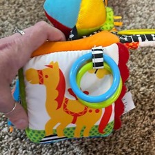Infantino Big Top Discovery Cube