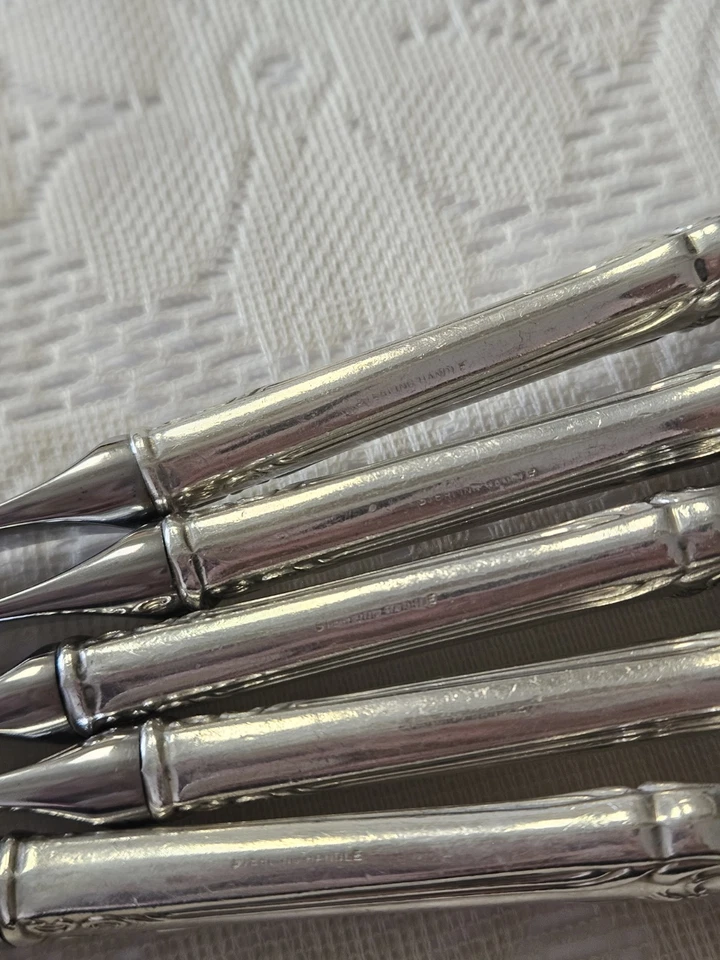 Cuchillos de 9" de plata esterlina internacional Juana de Arco de colección. Juego de 5.  Foto 4 de 4