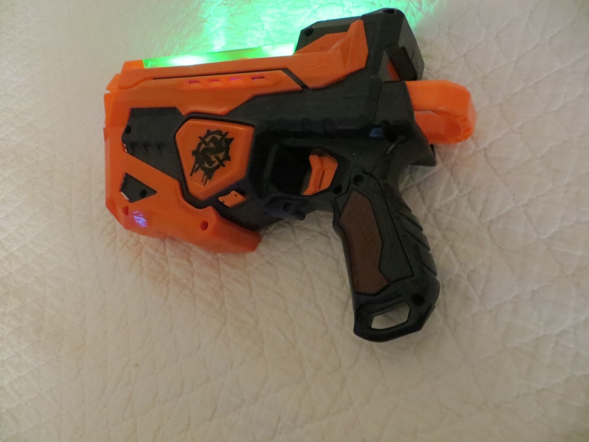NERF Zombie Strike Fusefire Blaster Disc Gun dart Elite N