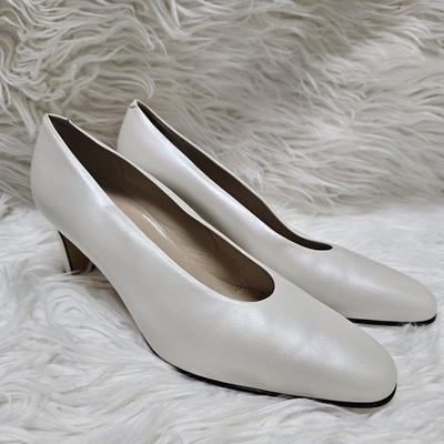 Vtg Amalfi Pumps Womens 7.5B Pearlized Ivory Leather Handmade in Italy Gorgeous