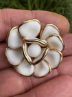 VINTAGE CROWN TRIFARI BROOCH PIN ALFRED PHILIPPE  POURED MILK GLASS FLOWER NICE