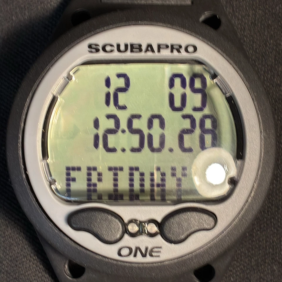 Scubapro Aladin ONE Matrix Dive Computer. Pre owned. Working. Good condition. - Image 3 of 4