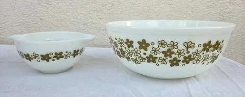 2 Pyrex Vintage Spring Blossom (Crazy Daisy) Mixing Bowl 4qt Style 404 & 441
