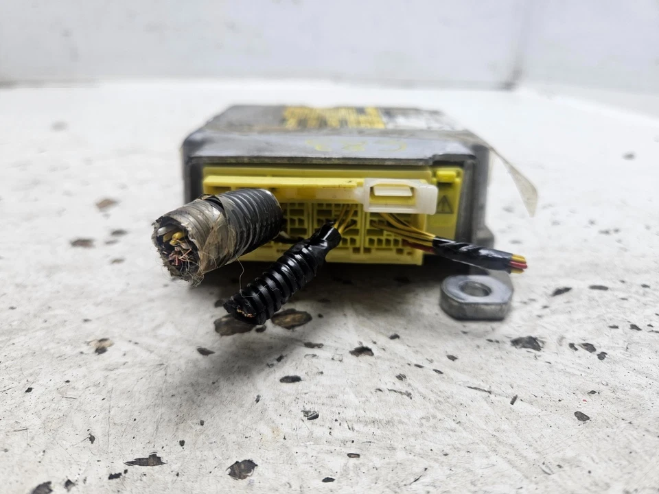 TOYOTA AVENSIS AIRBAG SENSOR CONTROL UNIT ECU 89170-05321 MK3 2012 - 2015 - Image 2 of 4