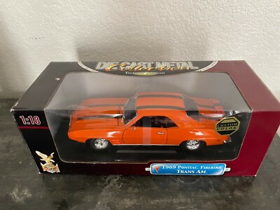 Road Signature 1/18 Deluxe Edition 1969 Pontiac Firebird Trans Am