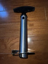 Vacu Vin Pineapple Slicer Corer Stainless Steel Fruit Tool w/out Box Vacuvin