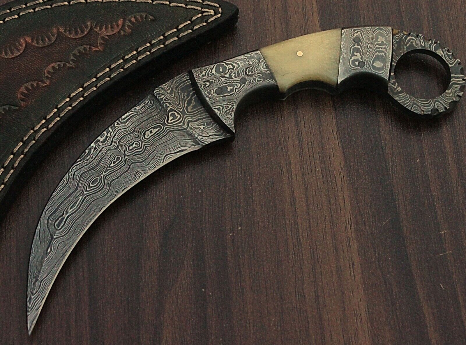 Custom Hand forged Damascus Steel Karambit knife + Sheath 