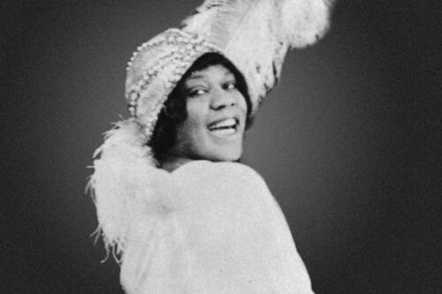 Jazz and Blues Vocalist Bessie Smith in a Stylish Hat Photo Print Poster - Afbeelding 1 van 1