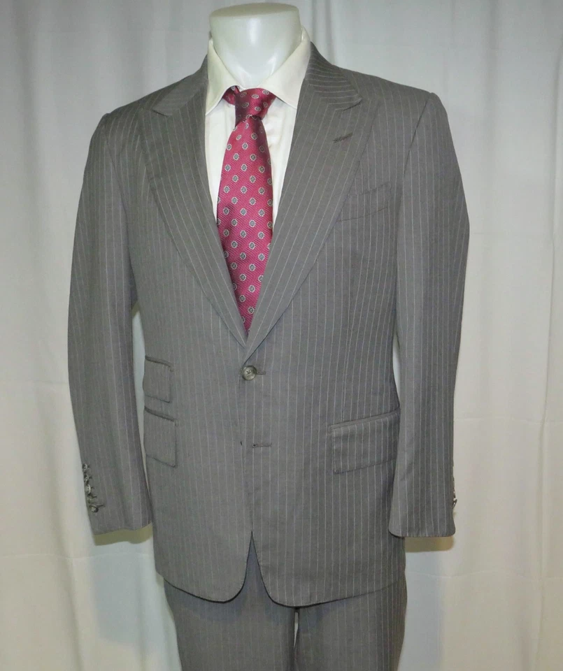 Traje Tom Ford Shelton Gris Rayas Actual Dos Botones 40R Foto 3 de 4