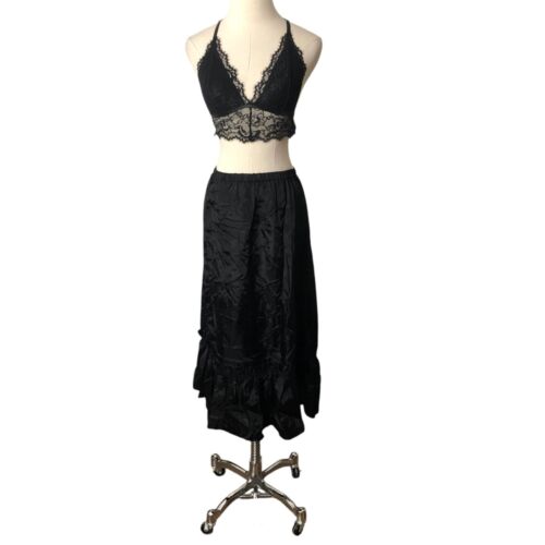 Roamans Vintage Half Slip Size B0 Black Taffeta Tiered Ruffled Midi Under Skirt