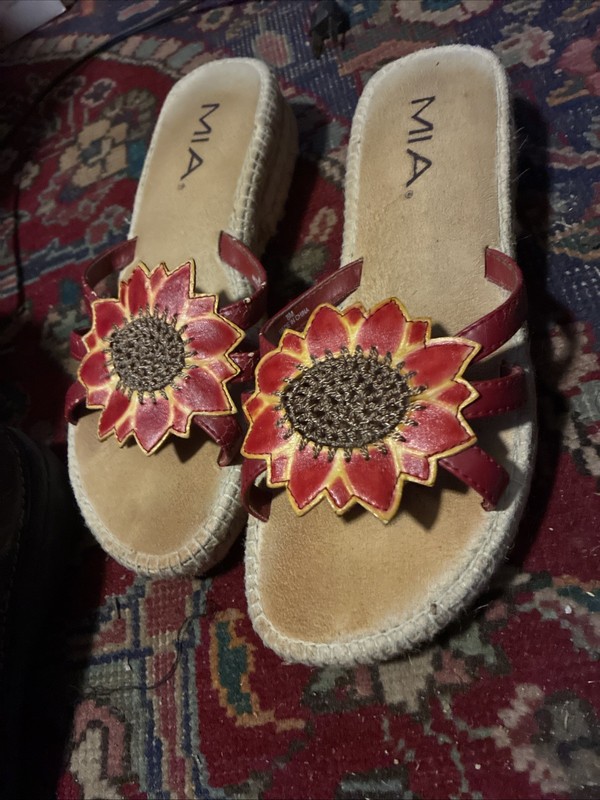 Mia Sandals Size 8 Red BLOOM Woven Sun Flower Espadrille Open Toe Slide NEW