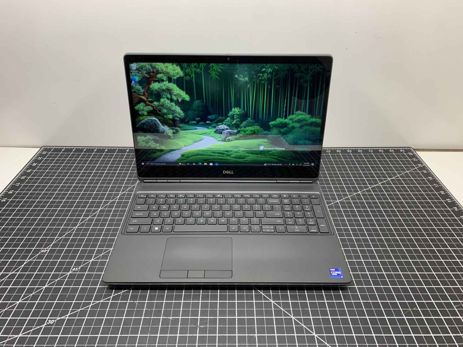 Dell Precision 7560 Laptop with Powerful i9 Processor