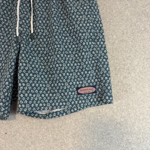Vineyard Vines Boys Chappy Swim Trunks Blue floral Size M - Picture 2 of 7