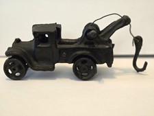 VTG Arcade Cast Iron Tow Truck/Wrecker toy-1920's-1930's w/working reel hook