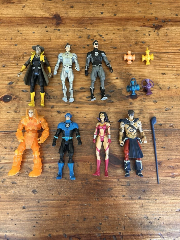 Conjunto completo de 7 bonecos DC Universe Classics Wave 17 - Imagem 2 de 4