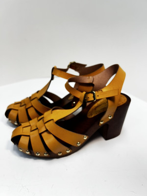 Pierre Dumas Bretta 3 Woman s Sandals Sz8 Chunky Marigold Clog Heels Hippie Boho