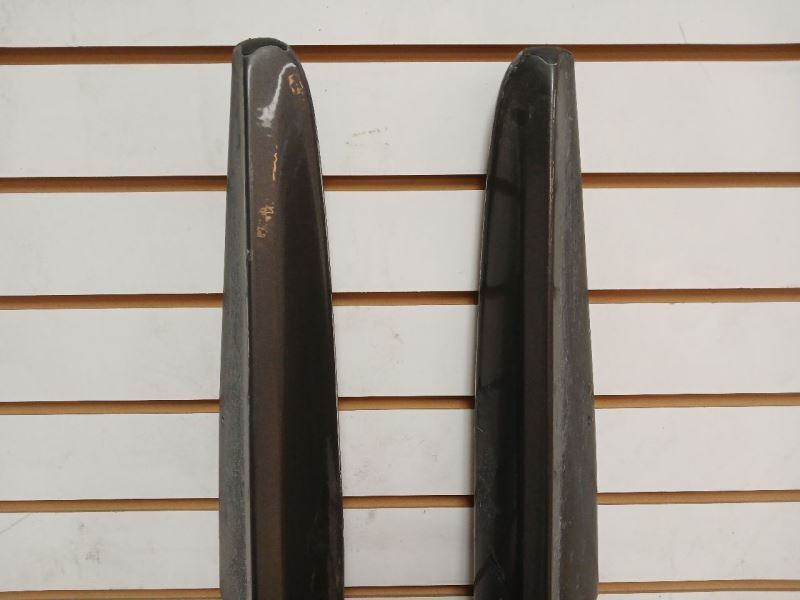 85-86 NISSAN 300ZX 2+2 Rocker Panel Side Skirts Grey/218 OEM 76412