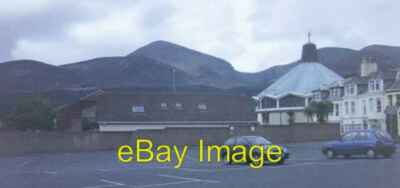 Foto 6x4 Kirche Unserer Lieben Frau von der Himmelfahrt und HINI Hostel, Downs Road, um 2004