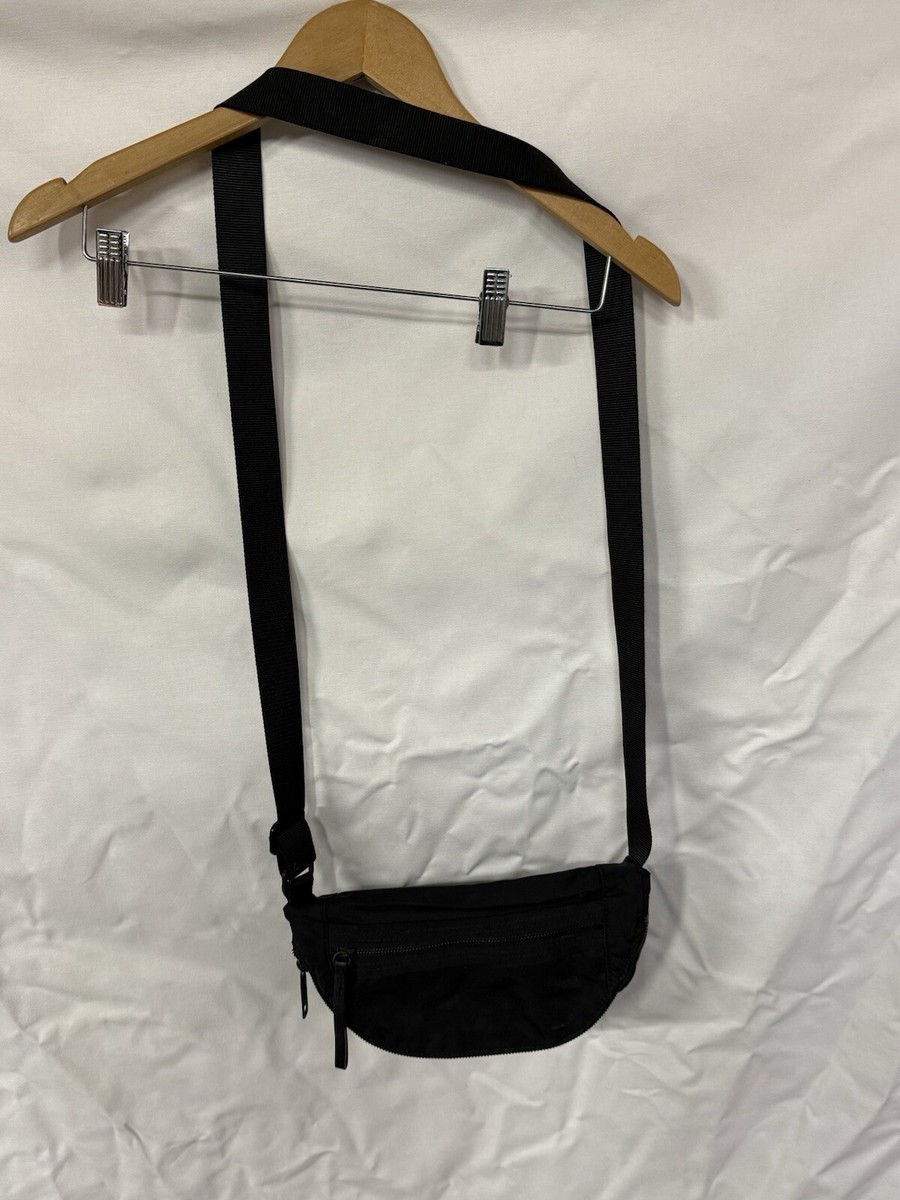 Lululemon Black Nylon Everywhere Fanny Pack Belt Zipper Bag One Size | eBay Lululemon Black Nylon Everywhere Fanny Pack Belt Zipper Bag One Size | eBay