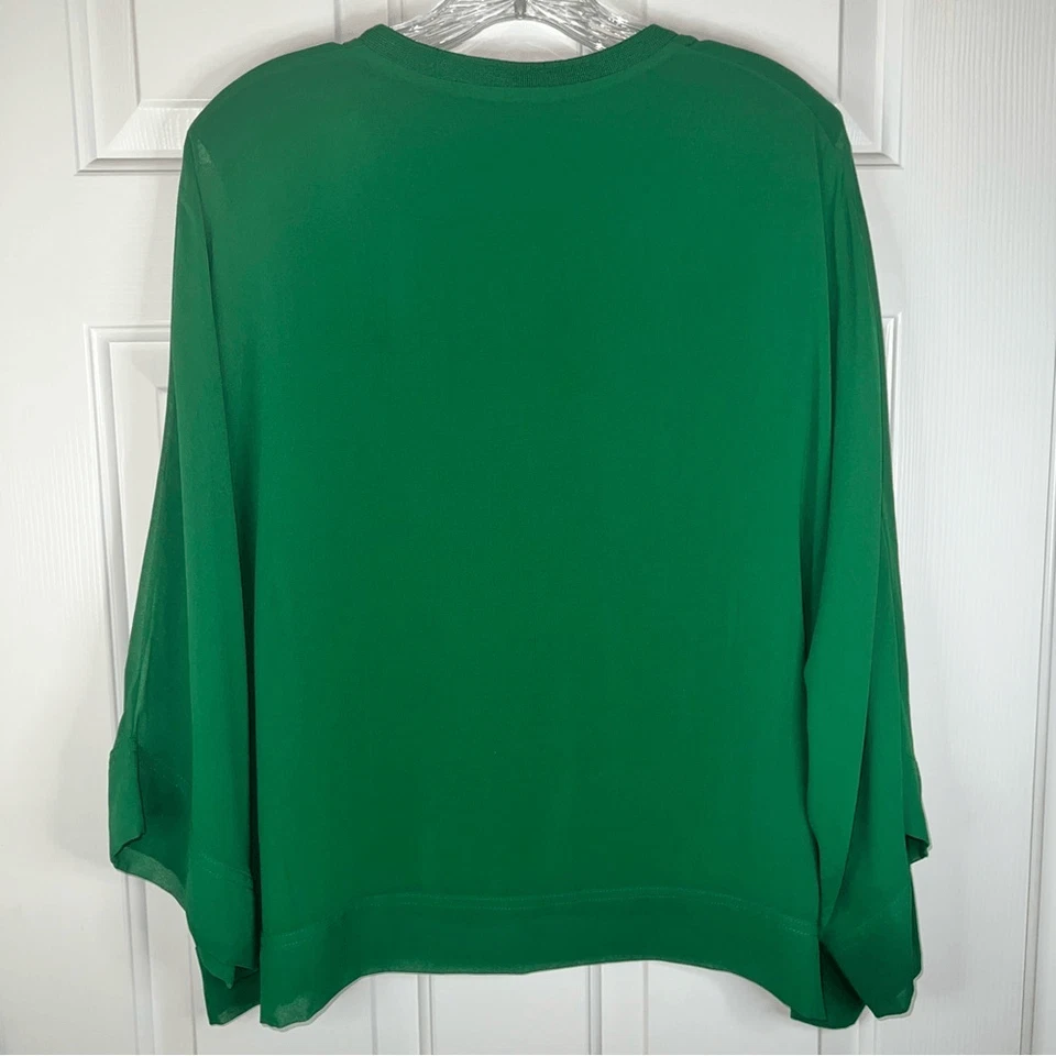 Blusa Zara Forrada Cuello en V Fluida Gasa Verde Kelly Talla Med Excelente Estado Usada Foto 2 de 4
