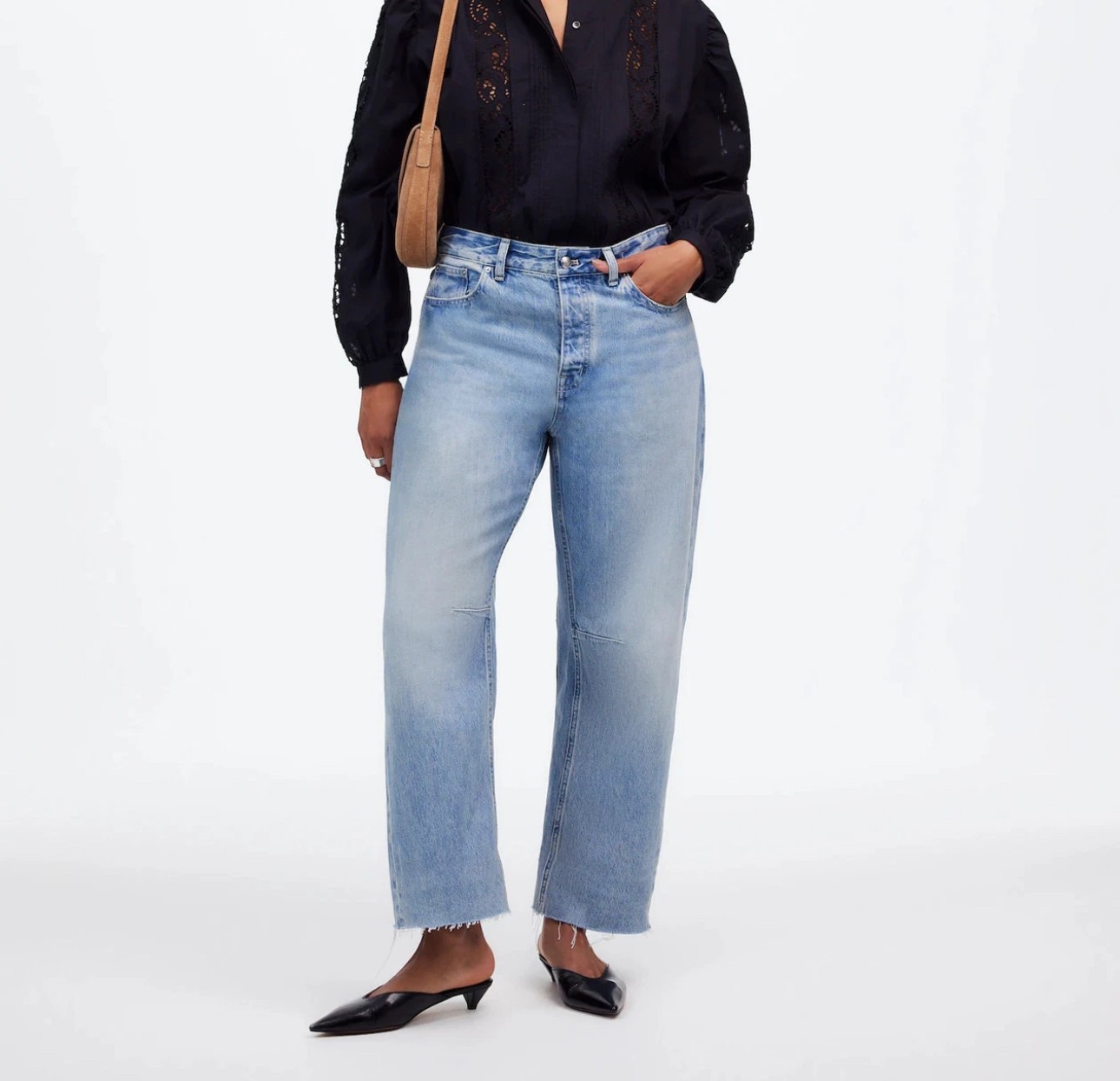 NWOT Madewell Women's Size 28 Blue Denim Raw Hem The Darted Barrel Leg Jeans