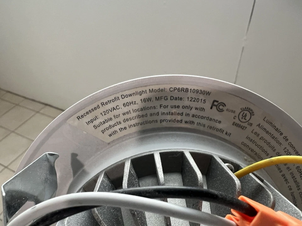 "Downlight retrofit LED Philips 6"" FLED-U1315DY - regulable" Foto 3 de 4