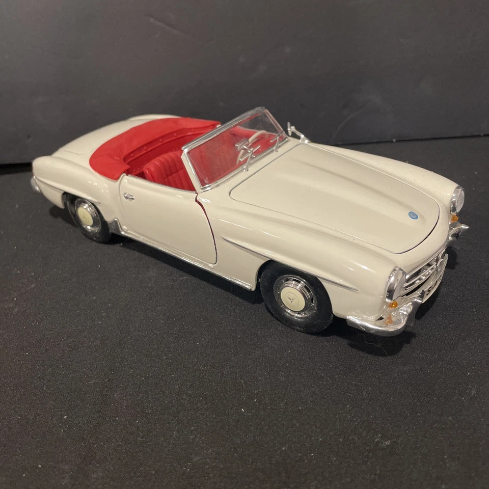 Mercedes Benz 190 SL 1955 diecast 1/18 convertible color crema rojo interior Foto 4 de 4