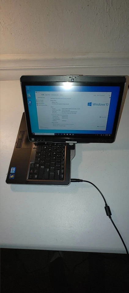 Dell Latitude XT3 Laptop Touchscreen - 8GB - 500GB HDD - Windows 10 Pro - Bild 2 von 3