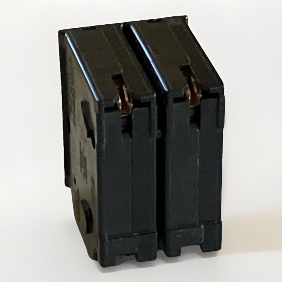 Square D Homeline Circuit Breaker 2Pole 70A 120/240 VAC HOM270