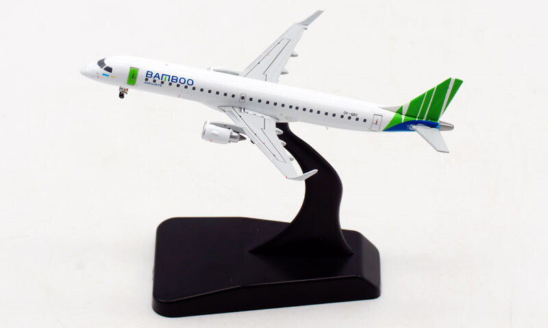 1/200 E190-200LR バンブー・エアウェイズ OY-GDC JC Wings E190-200LR Bamboo Airways OY-GDC Stand included 1
