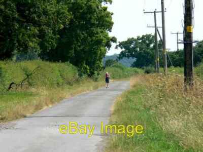 Photo 6x4 The Lonely Walker on the Country Road Gunby/SE7035  c2006