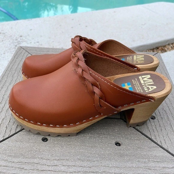MIA Elsa Clogs in Luggage