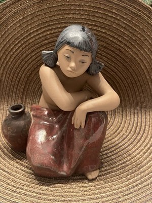 LLADRO GRES FIGURINE GIRL WITH JUG TITLED ''DESIREE'' #2146