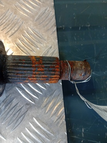 AANDRIJFAS RECHTS Opel Vivaro Van 2.0 CDTI (M9R-780) 93856308 - Afbeelding 2 van 6