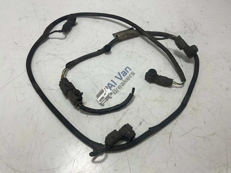 Cableado sensor estacionamiento trasero Ford Transit Courier Trend TDCI 2014-2018 Foto 2 de 4