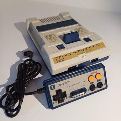 Gamega 60 Pin Famiclone  Near Mint  With 2 Controllers & Power Supply