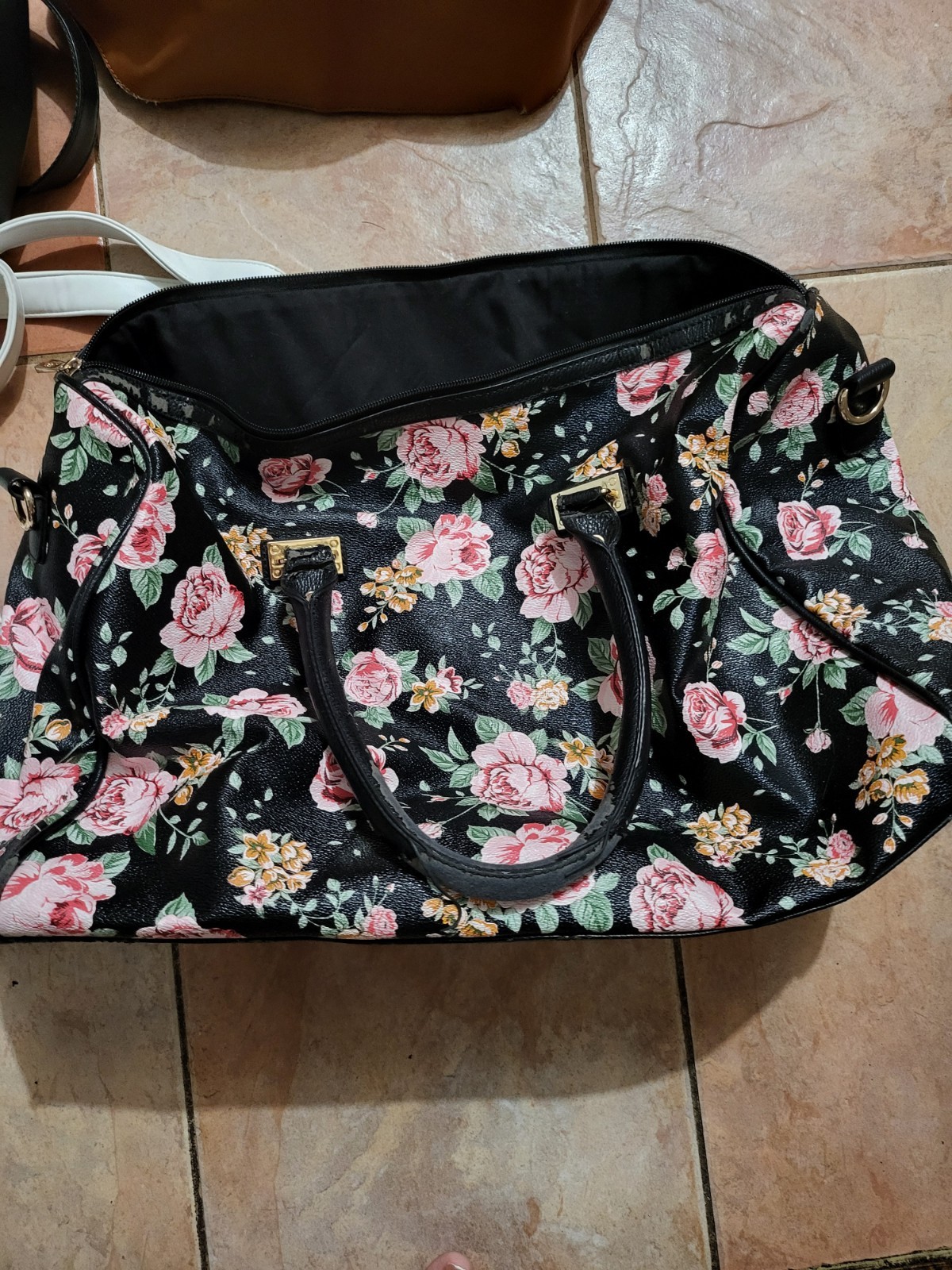 Multistyle Purses - image 2