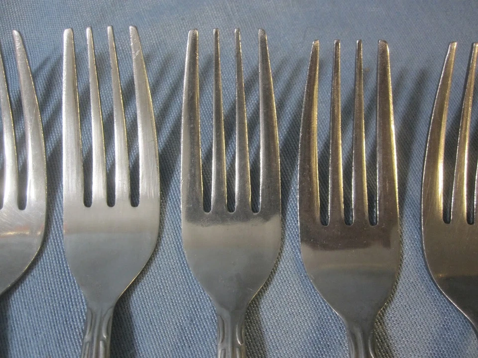 Lote de 10 tenedores de cena Walco de acero inoxidable de 7,25 pulgadas Foto 4 de 4