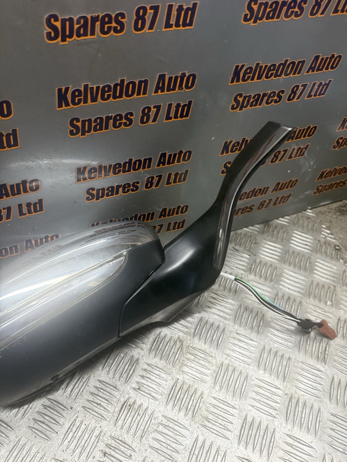 GUENUINE 2016 PEUGEOT 208 5DR DRIVER SIDE FRONT WING MIRROR CHROME / BLACK - Image 4