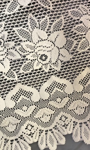 Heritage Lace Rose Tablecloth Size 84X60 Inches - Picture 10 of 19