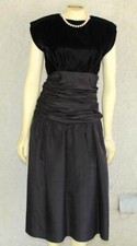 VTG BLACK RAYON VELVET SATIN PROM DRESS GOWN BACKLESS