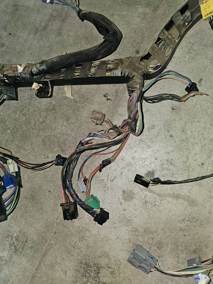 2008 Dodge Ram 2500 3500 6.7L Cummins Dash Wiring Harness 56055800AD Used OEM - Image 4 of 4
