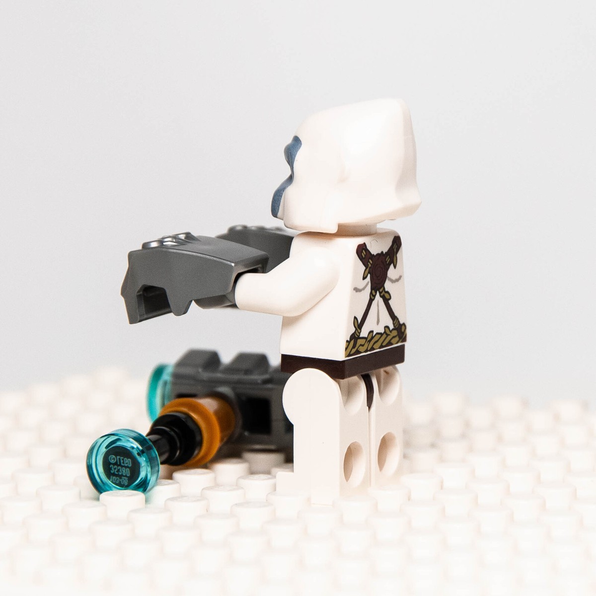 LEGO Chima 70009 White Gorilla GRIZZAM Minifigure (loc040) w