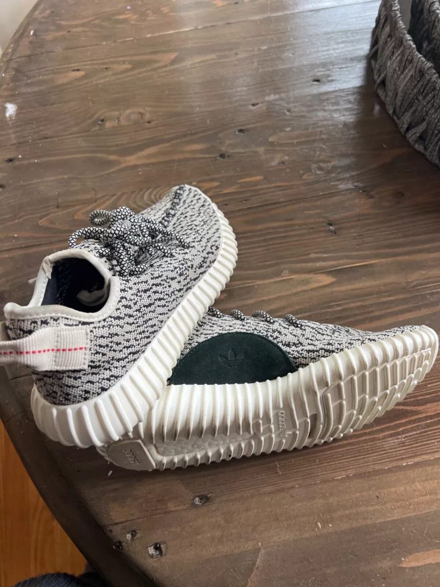Ape 779001 best sale yeezy