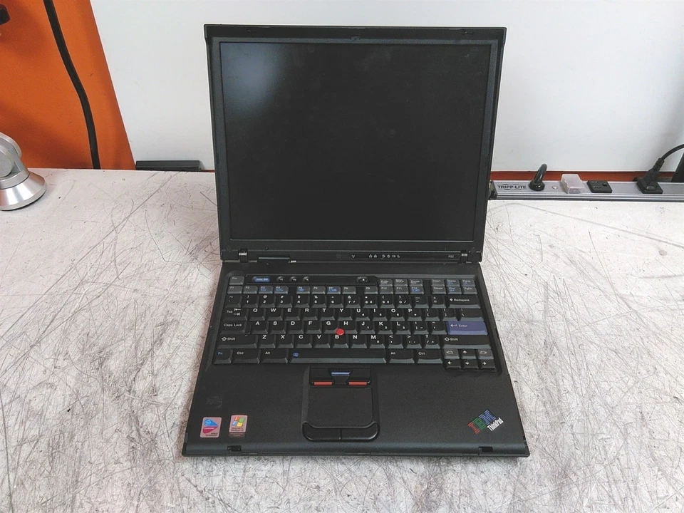 Portátil IBM ThinkPad R52 Intel Pentium M 1,86 GHz 512 MB 40 GB HD sin fuente de alimentación Foto 2 de 4